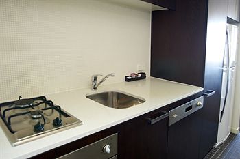 City Edge Serviced Apartments East Melbourne - Accommodation Noosa 11