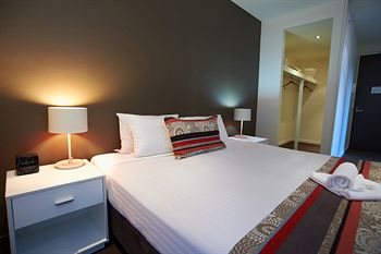 City Edge Serviced Apartments East Melbourne - Accommodation Noosa 16
