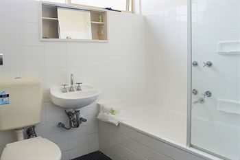 City Edge Serviced Apartments East Melbourne - Accommodation Noosa 23