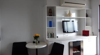 Hiigh Apartments - Accommodation Noosa 9