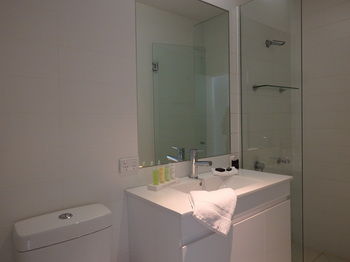 Hiigh Apartments - Accommodation Noosa 24