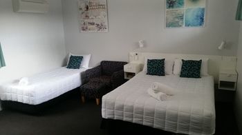 The Esplanade Motel - Formerly Eco-Inn Warners Bay - Accommodation Noosa 4