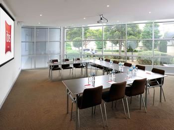 Ibis Melbourne Glen Waverley - Accommodation Noosa 24