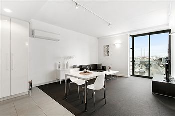 Docklands Private Collection Of Apartments - Digital Harbour - Accommodation Noosa 0