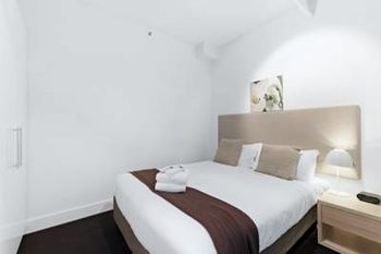 Docklands Private Collection Of Apartments - Digital Harbour - Accommodation Noosa 6