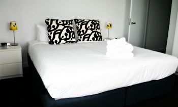 Docklands Private Collection Of Apartments - Digital Harbour - Accommodation Noosa 8