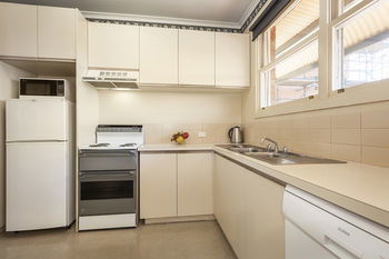 Carlton Clocktower Apartments - Accommodation Noosa 9