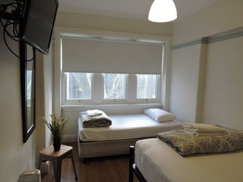 Highfield Hotel - Accommodation Noosa 11