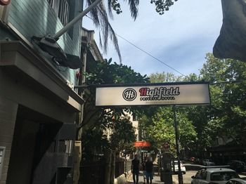 Highfield Hotel - Accommodation Noosa 12