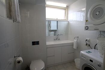 84 The Spit - Accommodation Noosa 40
