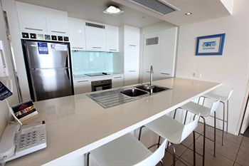 84 The Spit - Accommodation Noosa 51