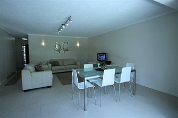 84 The Spit - Accommodation Noosa 60
