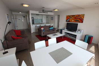 84 The Spit - Accommodation Noosa 77