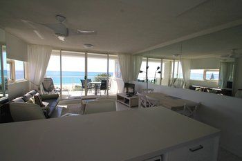 84 The Spit - Accommodation Noosa 80