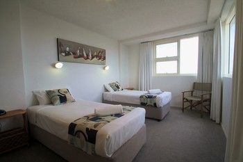 84 The Spit - Accommodation Noosa 86