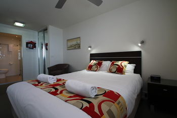 84 The Spit - Accommodation Noosa 109