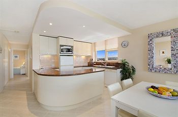 84 The Spit - Accommodation Noosa 9