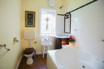 Adeline Bed And Breakfast - Accommodation Noosa 13