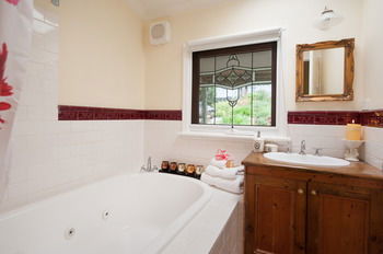 Adeline Bed And Breakfast - Accommodation Noosa 29