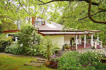 Adeline Bed And Breakfast - Accommodation Noosa 0