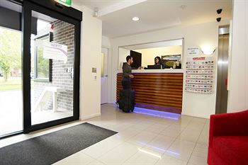 City Edge North Melbourne - Accommodation Noosa 2