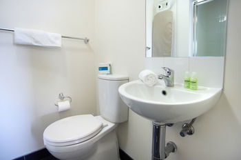 City Edge North Melbourne - Accommodation Noosa 6