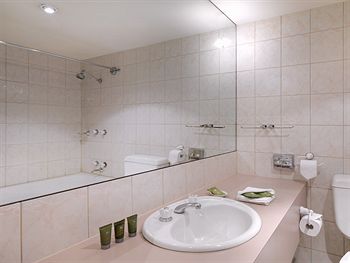 Bayview On The Park - Accommodation Noosa 14