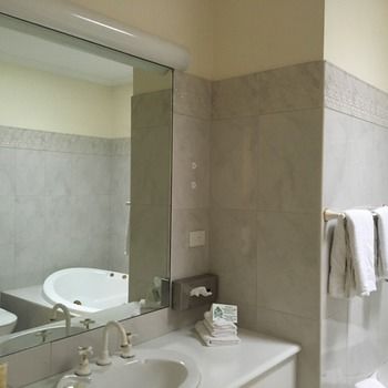 Eltham Gateway Hotel - Accommodation Noosa 3