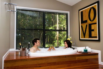 Amore On Buderim Luxury Rainforest Cabins - Accommodation Noosa 19