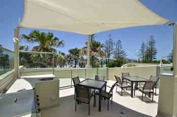 Malibu Mooloolaba - Accommodation Noosa 24
