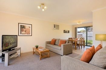 Apartments @ Mt Waverley - Accommodation Noosa 15