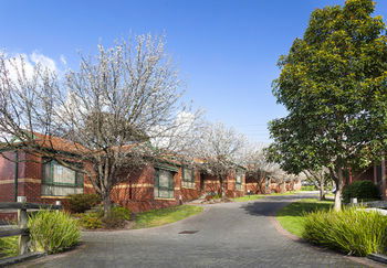 Apartments @ Mt Waverley - Accommodation Noosa 24