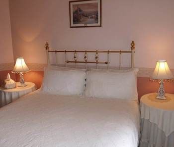 Hotel Avonleigh - Accommodation Noosa 1