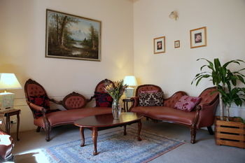 Hotel Avonleigh - Accommodation Noosa 9