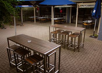 Sunnyside Tavern - Accommodation Noosa 13