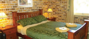 The Falls - Accommodation Noosa 18