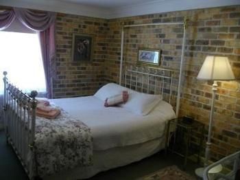 The Falls - Accommodation Noosa 19