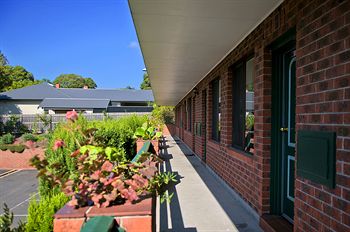 Lamplighter Motel - Accommodation Noosa 2