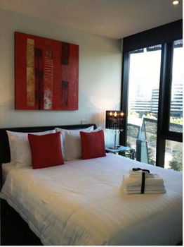 Docklands Executive Apartments - Accommodation Noosa 1