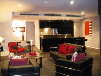 Docklands Executive Apartments - Accommodation Noosa 7