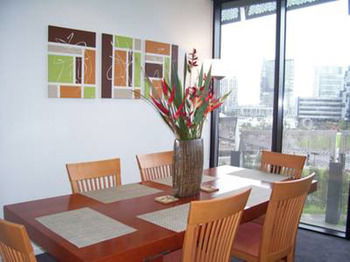 Docklands Executive Apartments - Accommodation Noosa 24