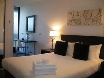 Docklands Executive Apartments - Accommodation Noosa 35