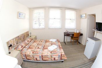 Manly Oceanside - Accommodation Noosa 10