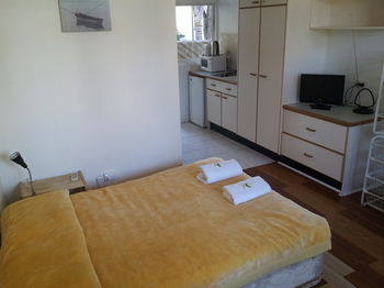 Manly Oceanside - Accommodation Noosa 12