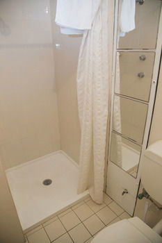 Manly Oceanside - Accommodation Noosa 37