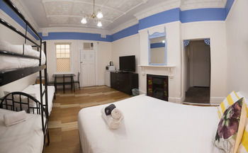 Manly Oceanside - Accommodation Noosa 40