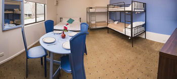 Manly Oceanside - Accommodation Noosa 41