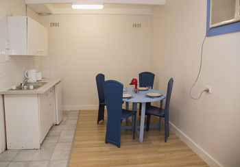 Manly Oceanside - Accommodation Noosa 48