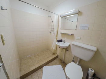 Manly Oceanside - Accommodation Noosa 75
