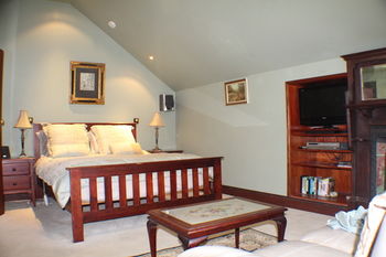 Storey Grange - Accommodation Noosa 31